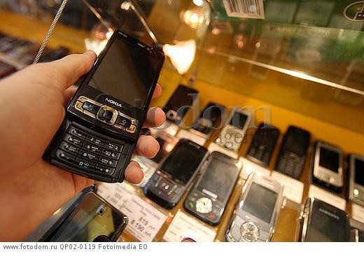 Продать телефон дорого. Продает мобильники. Самые дешевые Телефонные компании. Самый дорогой телефон 2006 Евросеть. Тесно 2 телефон.